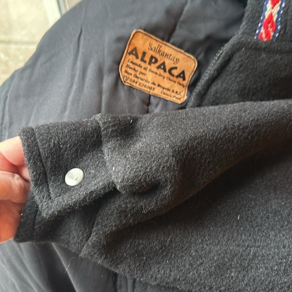 Alpaca black coat from Peru - Picture 3 of 3